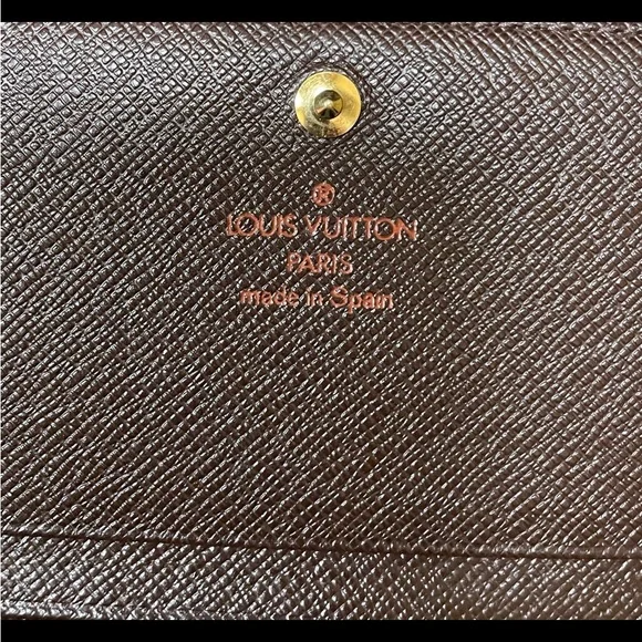 Louis Vuitton Tresor Wallet - Picture 8 of 9